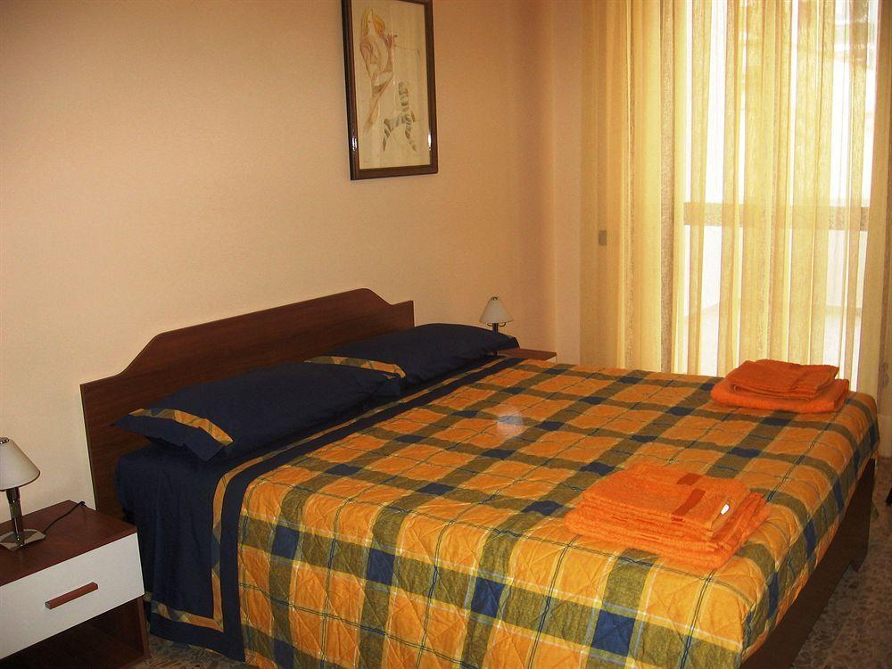 Piazza 300mila Bed & Breakfast 5*