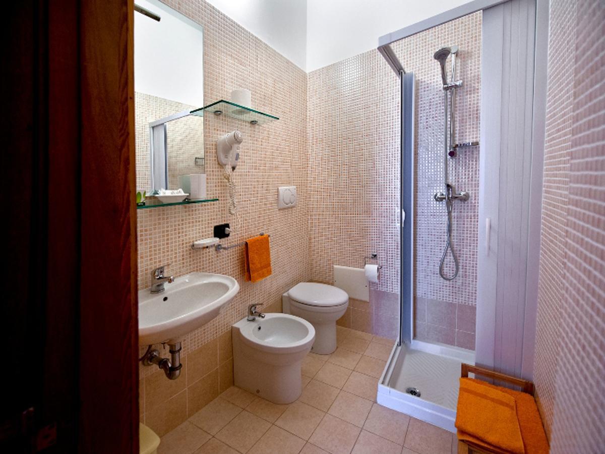 Piazza 300mila Bed & Breakfast 5*